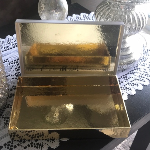 Authentic Michael Kors storage box🌺 - Picture 3 of 4